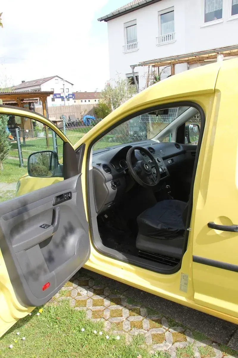 Gebraucht VW Caddy Maxi 110 PS (80 kW) 2015 Sunny yellow Van / Kleinbus
