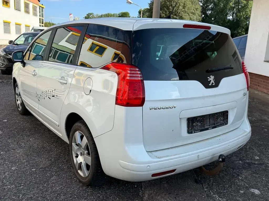 Gebraucht Peugeot 5008 Business-Line 150 PS (110 kW) 2012 Weiß Van / Kleinbus