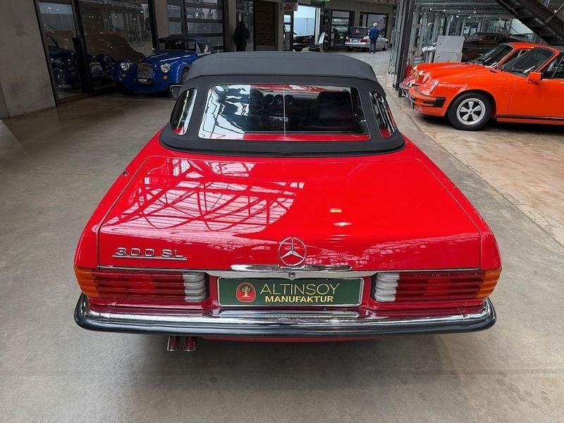 Gebraucht Mercedes SL300 179 PS (131 kW) 1986 Rot Cabrio