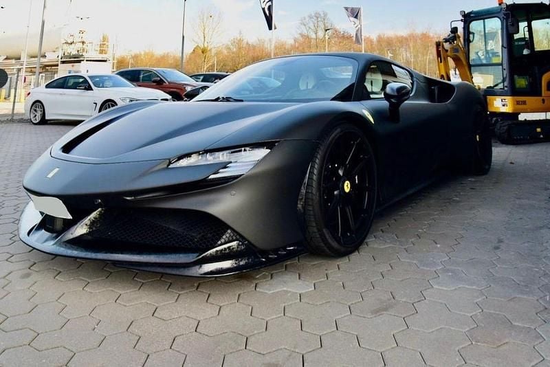 Gebraucht Ferrari SF90 780 PS (573 kW) 2024 Schwarz Cabrio