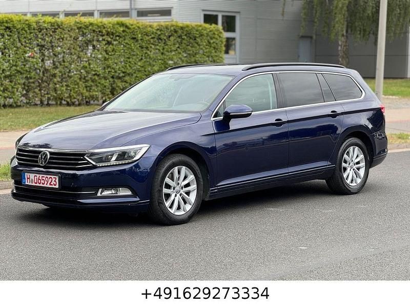 Atlantic blue metallic Gebraucht 2018 VW Passat Kombi | 11.890 € (Guter Preis) - Bild 1/4