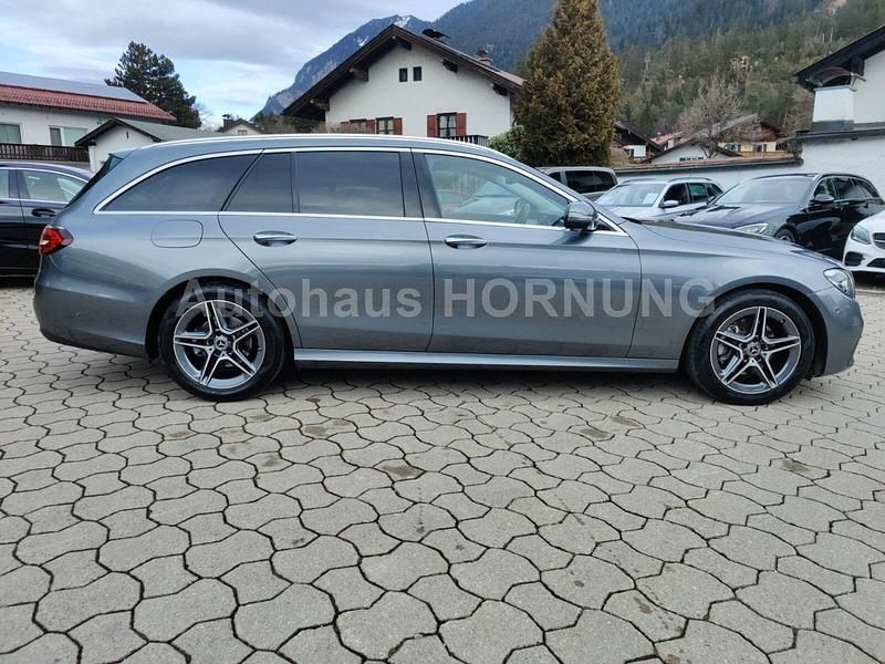 Gebraucht Mercedes E200 AMG 197 PS (144 kW) 2023 Grau Kombi