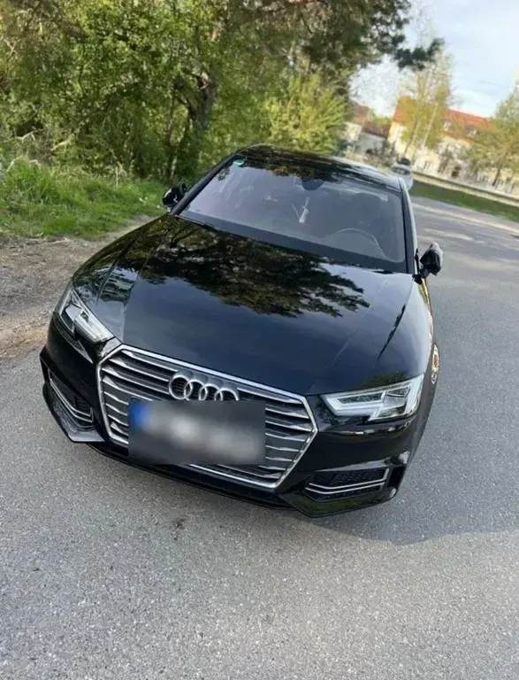Gebraucht Audi A4 Sport 150 PS (110 kW) 2017 Schwarz Limousine