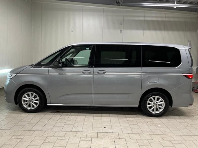 Second-hand VW Multivan Style 150 CP (110 kW) 2024 Argintiu Monovolum