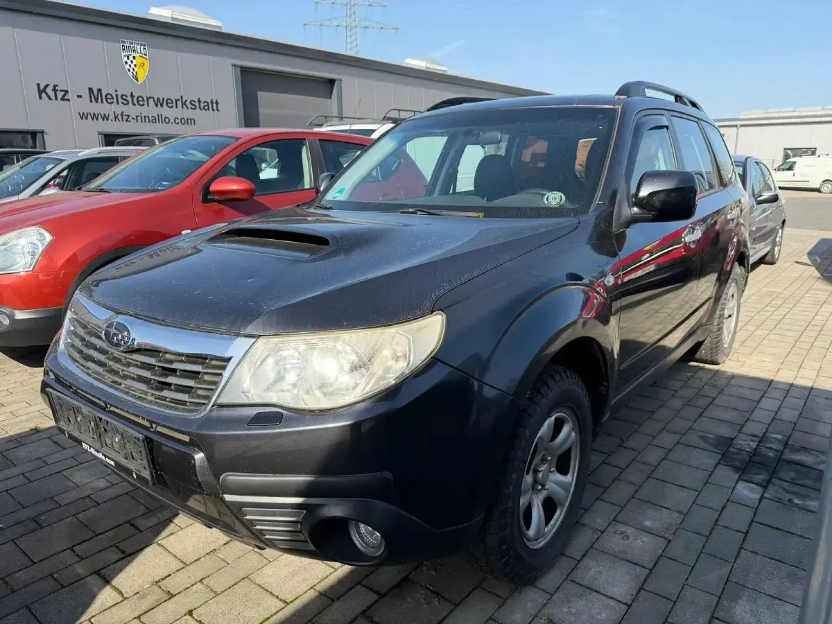 Gebraucht Subaru Forester 145 PS (106 kW) 2010 Schwarz SUV