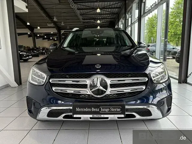 Gebraucht Mercedes GLC300 AMG line 245 PS (180 kW) 2021 Cavansitblau SUV