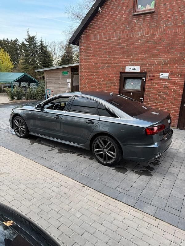 Używany Audi A6 S-Line 218 KM (160 kW) 2016 Czarny Sedan/Limuzyna