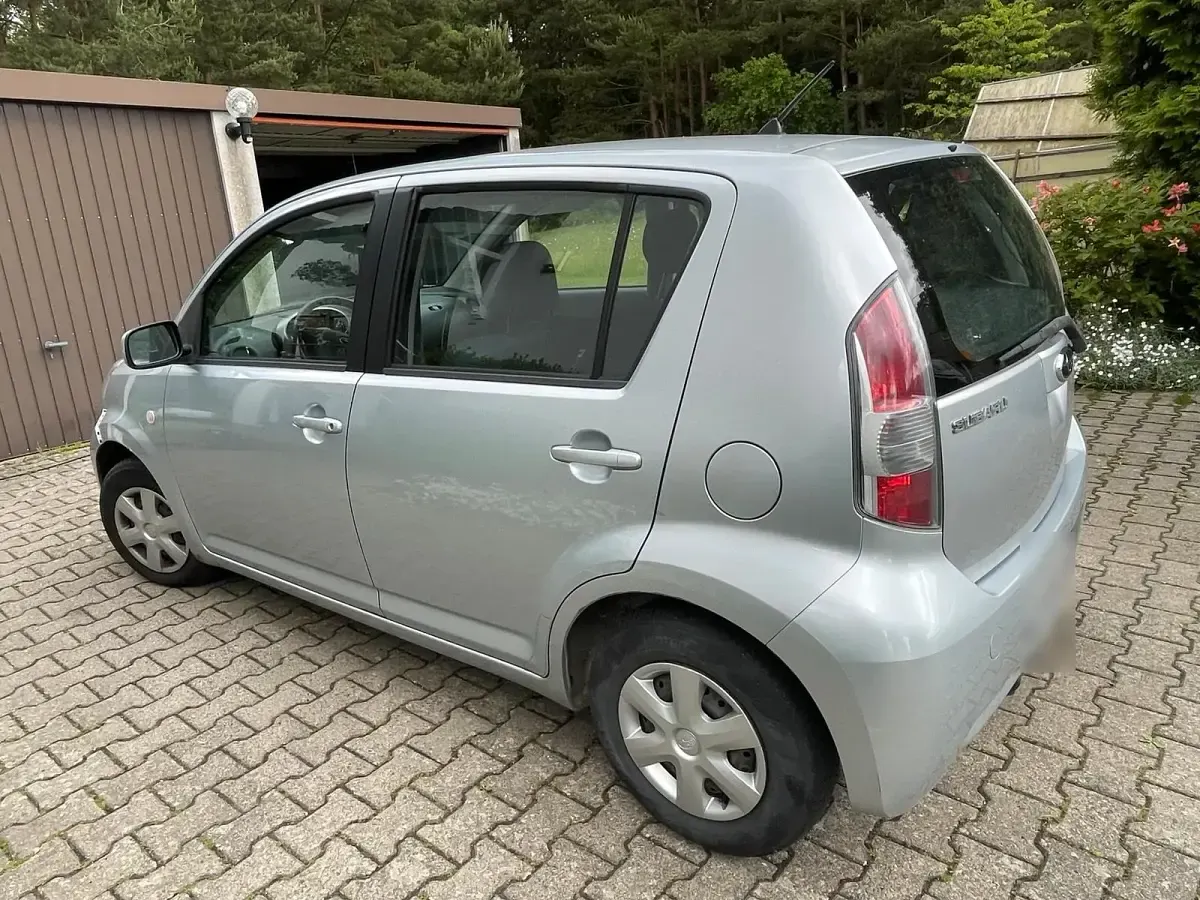 Gebraucht Subaru Justy 69 PS (50 kW) 2009 Silber Kleinwagen
