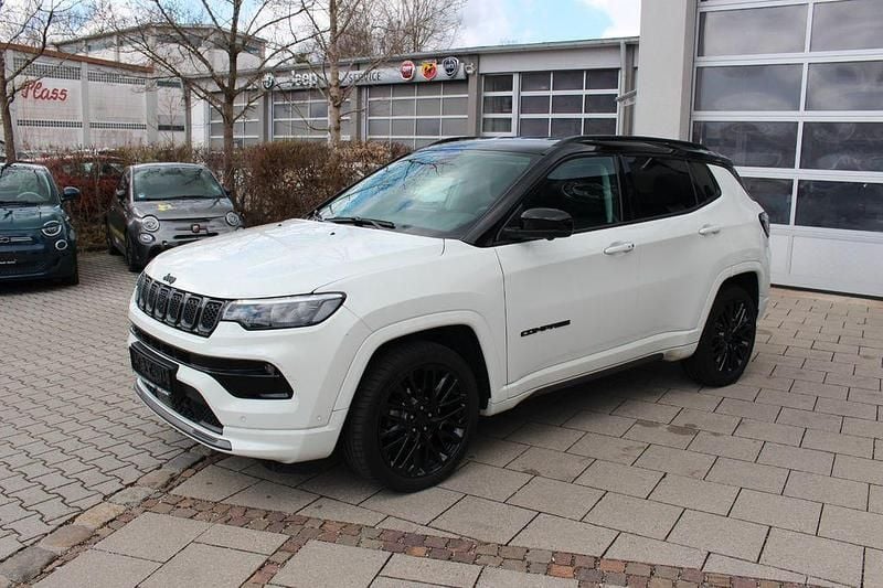 Gebraucht Jeep Compass 131 PS (96 kW) 2022 Alpine white (vr296) SUV