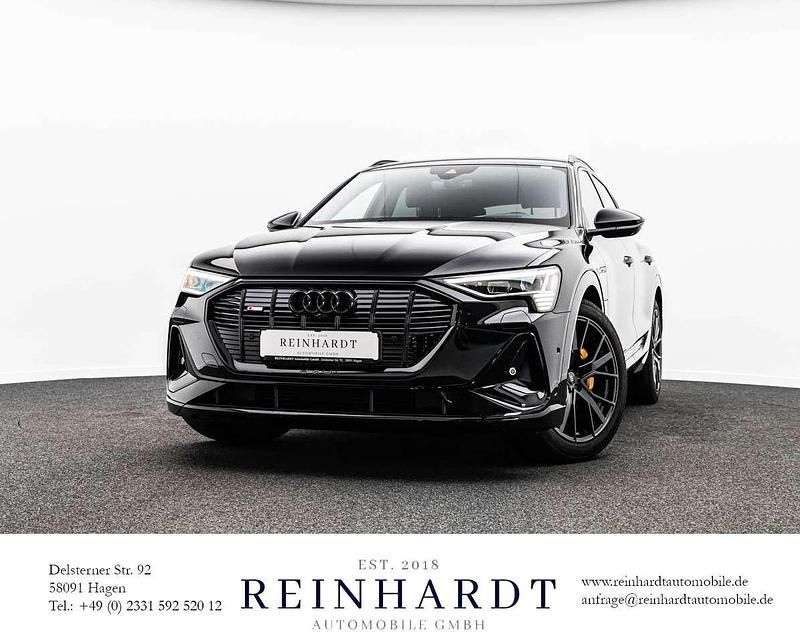 Mythosschwarz metallic Gebraucht 2022 Audi e-tron Black Edition SUV | 46.395 € (Fairer Preis) - Bild 1/3