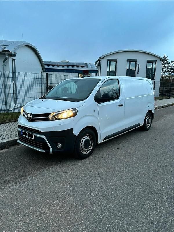 Gebraucht Toyota Proace 120 PS (88 kW) 2020 Weiß Van / Kleinbus