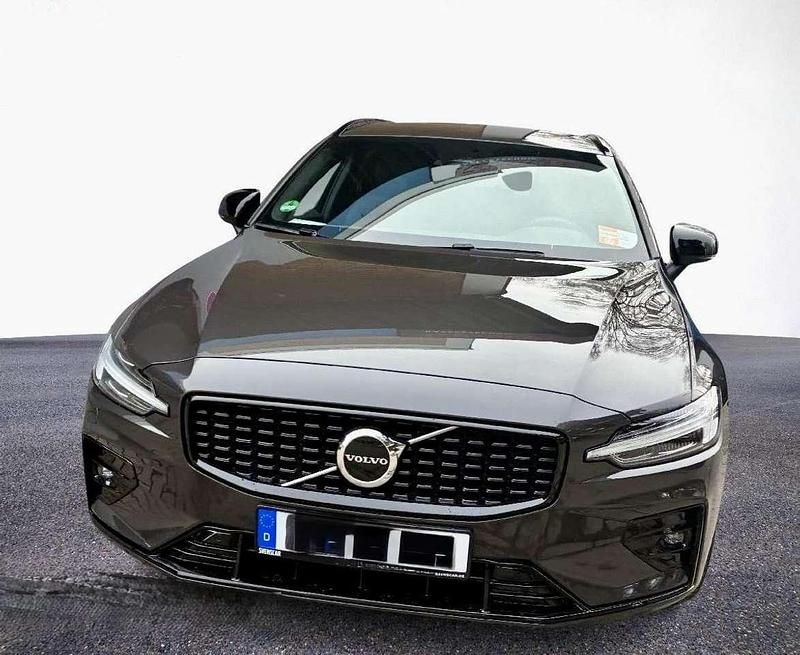 Gebraucht Volvo V60 Plus 197 PS (144 kW) 2024 Kombi