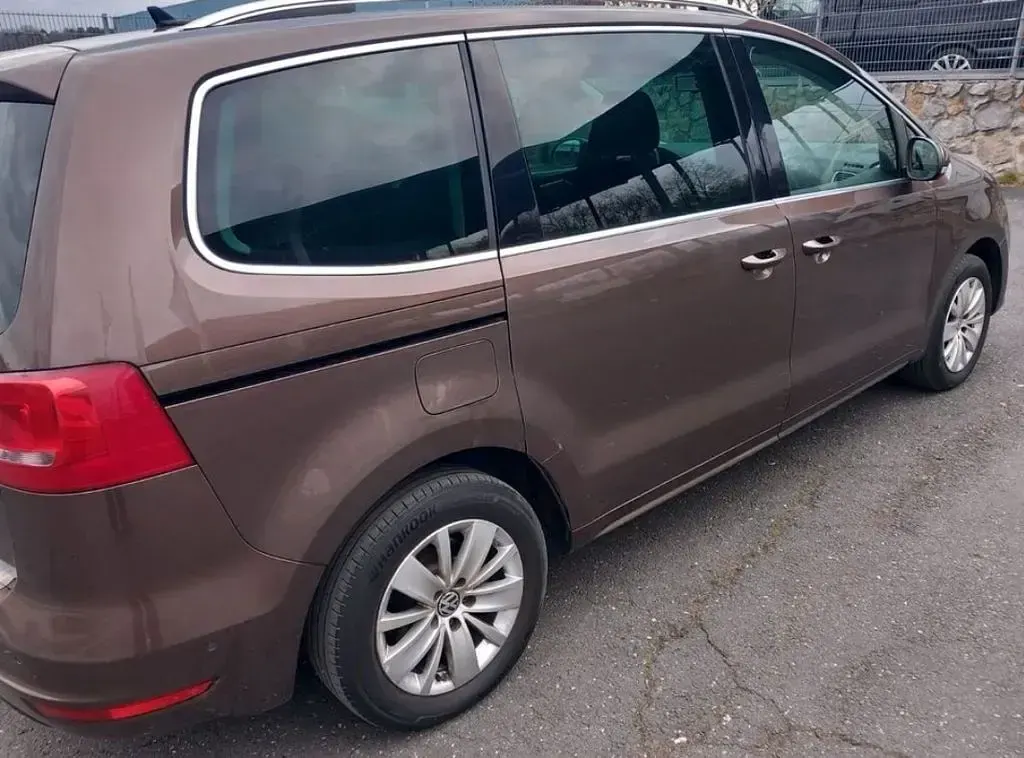 Occasion VW Sharan Trendline 170 ch (125 kW) 2011 Marron Monospace