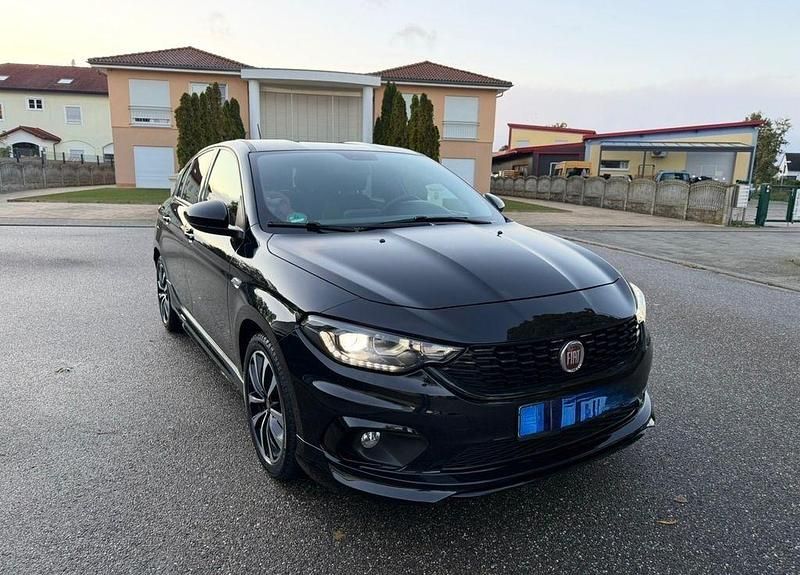 Gebraucht Fiat Tipo S 120 PS (88 kW) 2019 Schwarz Limousine