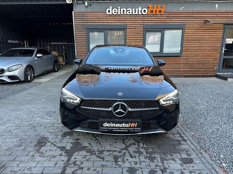 Gebraucht Mercedes CLA200 163 PS (119 kW) 2024 Schwarz Coupé