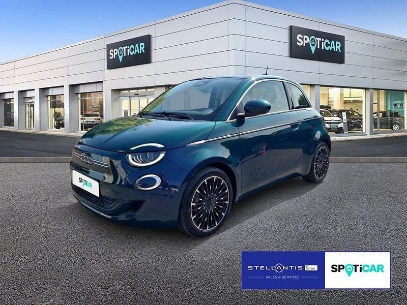 Grün Gebraucht 2021 Fiat 500e La Prima Kleinwagen | 19.890 € (Etwas zu teuer) - Bild 1/4