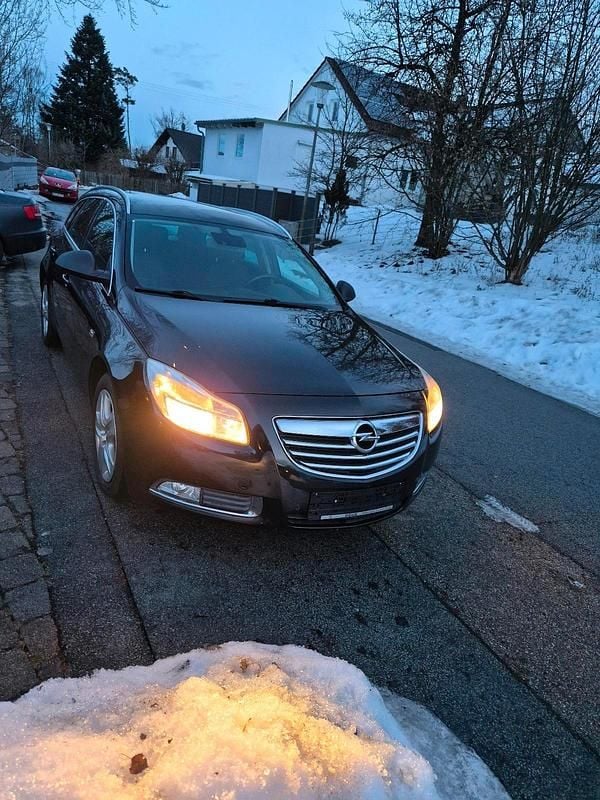 Schwarz Gebraucht 2010 Opel Insignia Sport Kombi | 3.300 € (Superpreis) - Bild 1/4