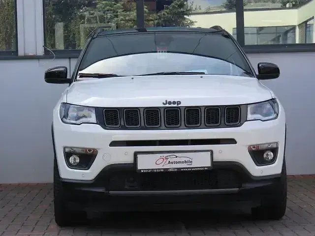 Gebraucht Jeep Compass 150 PS (110 kW) 2020 Schwarz SUV