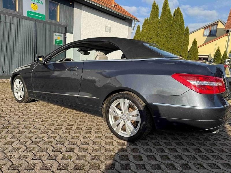 Grau Gebraucht 2012 Mercedes E220 Cabrio | 10.000 € (Superpreis) - Bild 1/4