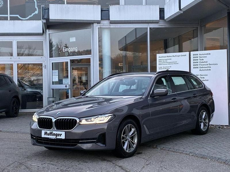 Gebraucht BMW 520 190 PS (139 kW) 2023 Grau Limousine