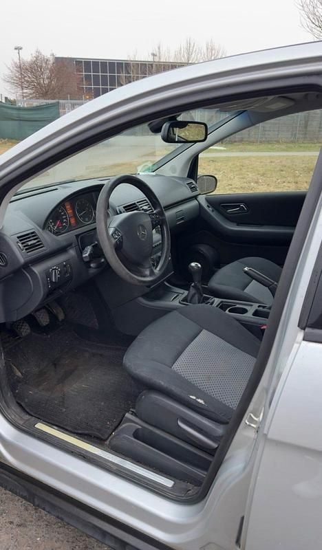 Gebraucht Mercedes A150 95 PS (69 kW) 2007 Silber Limousine