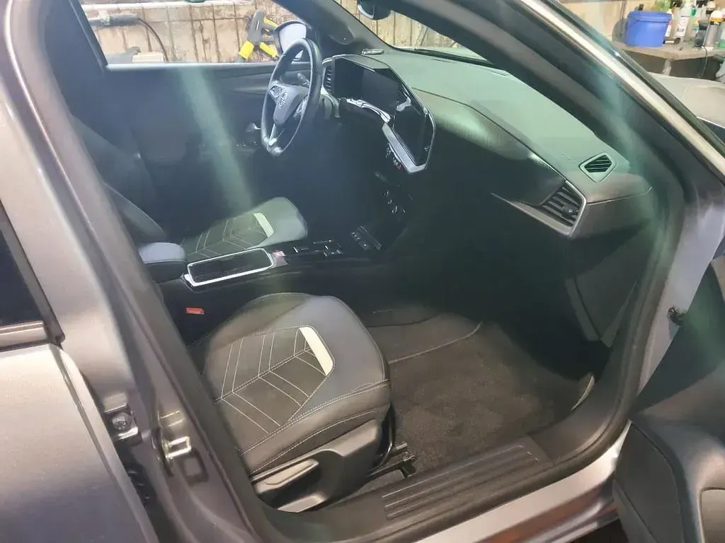 Gebraucht Opel Mokka Ultimate 131 PS (96 kW) 2022 Silber SUV