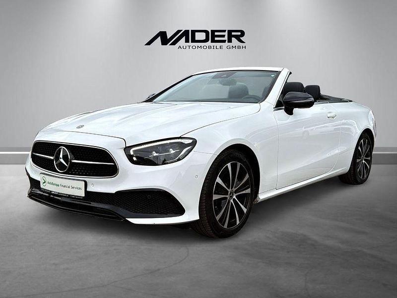Weiß Gebraucht 2021 Mercedes E200 Cabrio | 39.990 € (Fairer Preis) - Bild 1/4