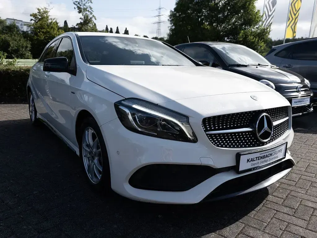 Gebraucht Mercedes A180 Edition 122 PS (89 kW) 2018 Weiß Limousine