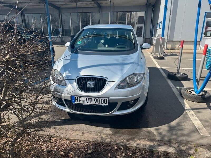 Silber Gebraucht 2007 Seat Altea Van / Kleinbus | 2.500 € (Fairer Preis) - Bild 1/4