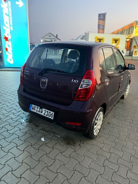 Gebraucht Hyundai i10 Edition 69 PS (50 kW) 2012 Violet Kleinwagen