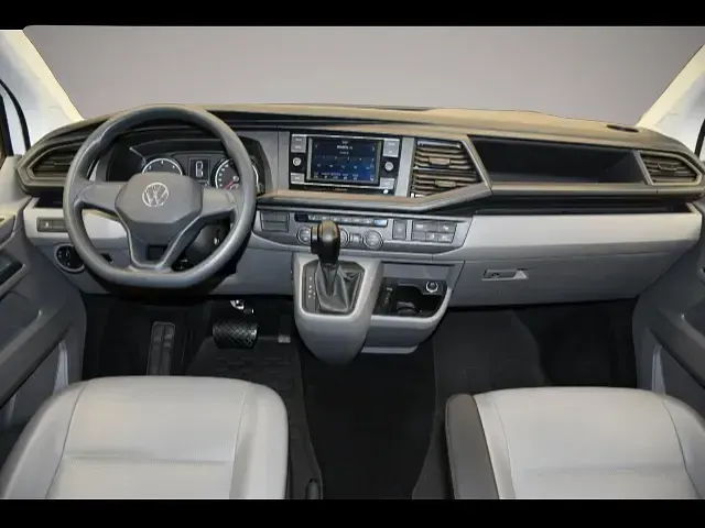 Gebraucht VW Caravelle Comfortline 204 PS (150 kW) 2022 Grau Van