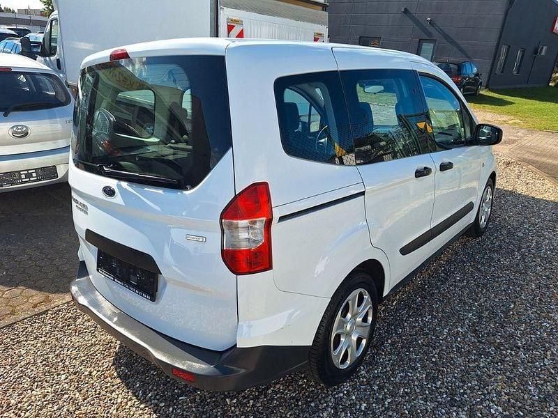 Gebraucht Ford Tourneo Courier Ambiente 101 PS (74 kW) 2018 Weiß Van / Kleinbus