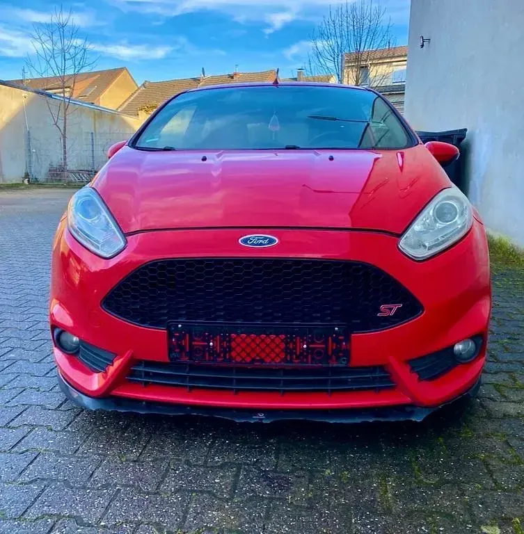 Gebraucht Ford Fiesta ST 182 PS (133 kW) 2015 Rot Kleinwagen