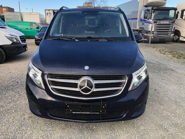 Gebraucht Mercedes V250 190 PS (139 kW) 2016 Blau Van / Kleinbus