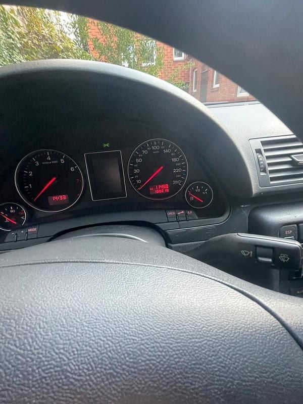 Gebraucht 2003 Audi A4 Limousine | 1.600 € (Guter Preis) - Bild 1/4
