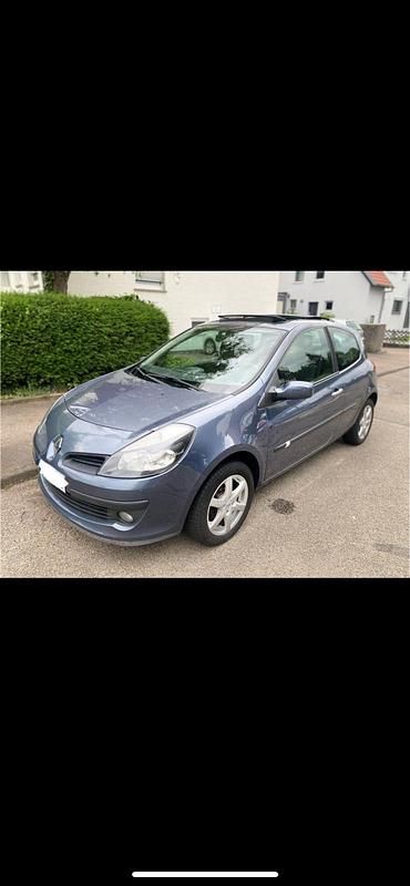 Blau Gebraucht 2006 Renault Clio II Kleinwagen | 3.200 € (Etwas zu teuer) - Bild 1/4