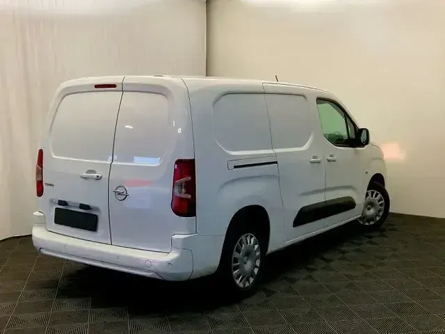 Gebraucht Opel Combo Edition 131 PS (96 kW) 2021 Weiß Van / Kleinbus