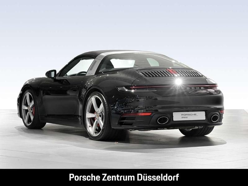 Gebraucht Porsche 992 450 PS (330 kW) 2020 Tiefschwarzmetallic Coupé