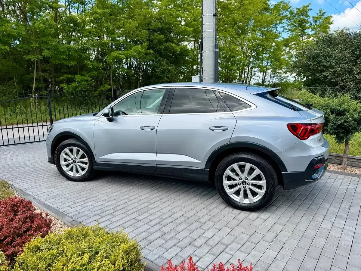 Gebraucht Audi Q3 Sportback Business 150 PS (110 kW) 2022 Grau SUV
