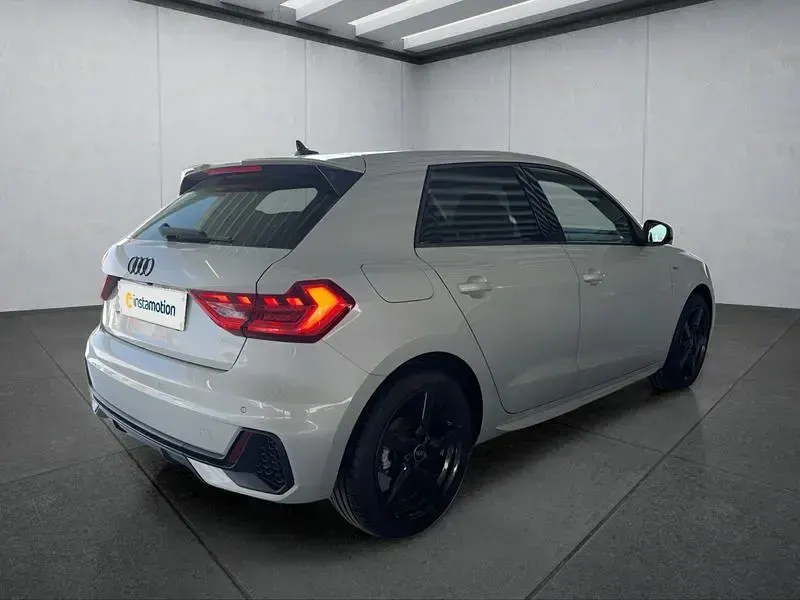 Neu Audi A1 Sportback S-Line 116 PS (85 kW) 2026 Silber Kleinwagen