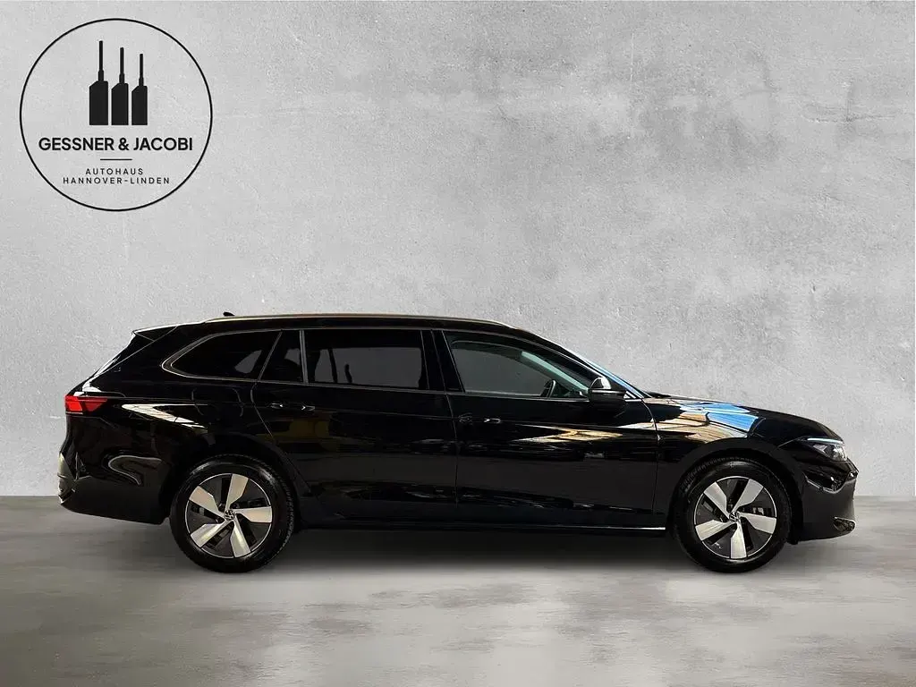 Gebraucht VW Passat Business 150 PS (110 kW) 2025 Schwarz Kombi