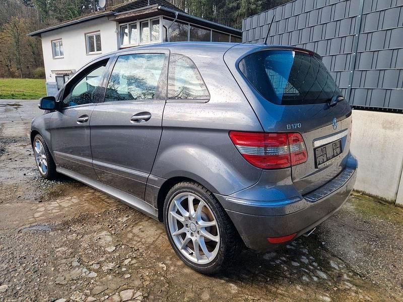 Gebraucht Mercedes B170 116 PS (85 kW) 2008 Grau Van / Kleinbus