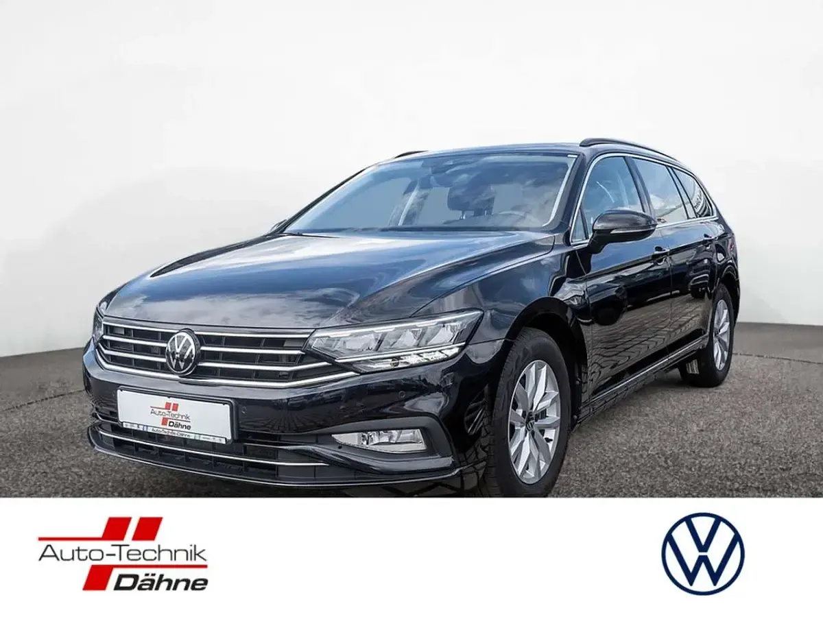 Gebraucht VW Passat Business 150 PS (110 kW) 2023 Kombi