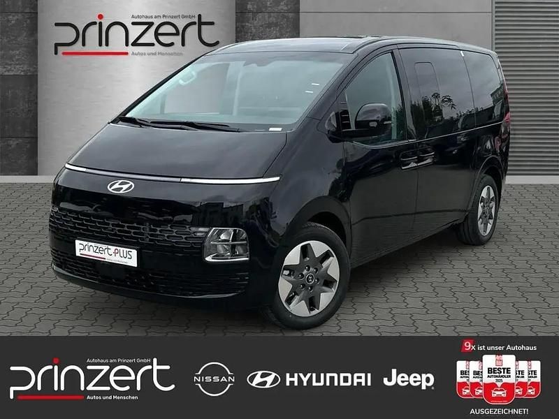 Abyss black Neu 2025 Hyundai Staria Prime Van | 51.470 € - Bild 1/1