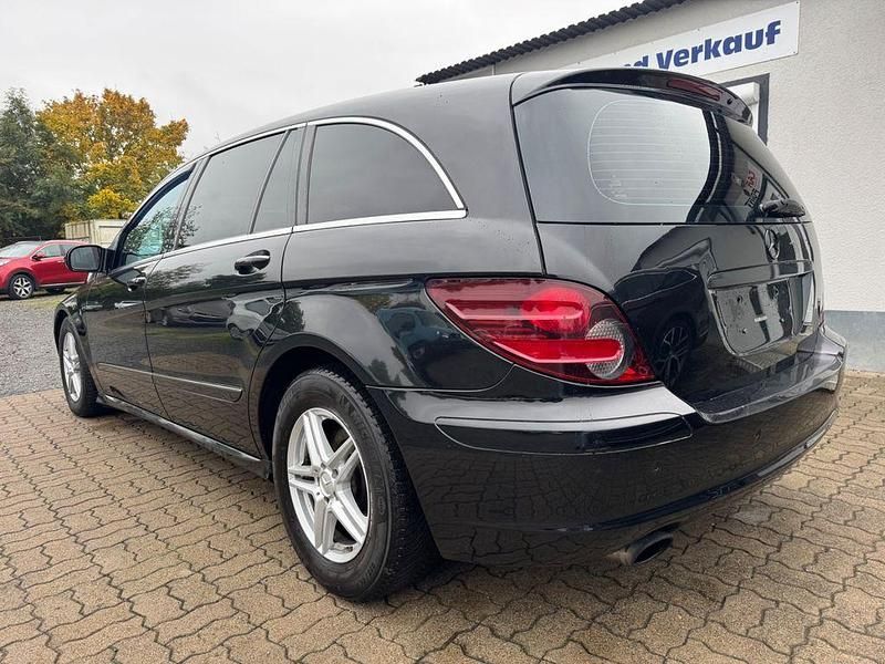 Gebraucht Mercedes R320 224 PS (164 kW) 2007 Schwarz Van / Kleinbus