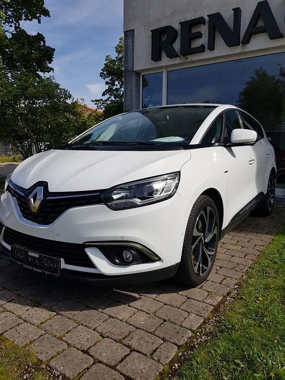 Weiß Gebraucht 2019 Renault Grand Scénic IV Bose Edition Van / Kleinbus | 10.900 € (Guter Preis) - Bild 1/4
