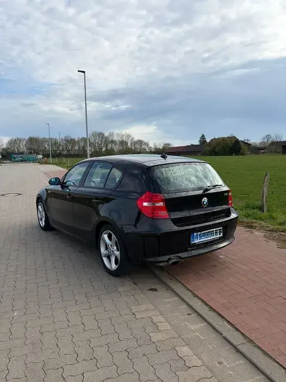 Gebraucht BMW 118 150 PS (110 kW) 2007 Schwarz Kleinwagen