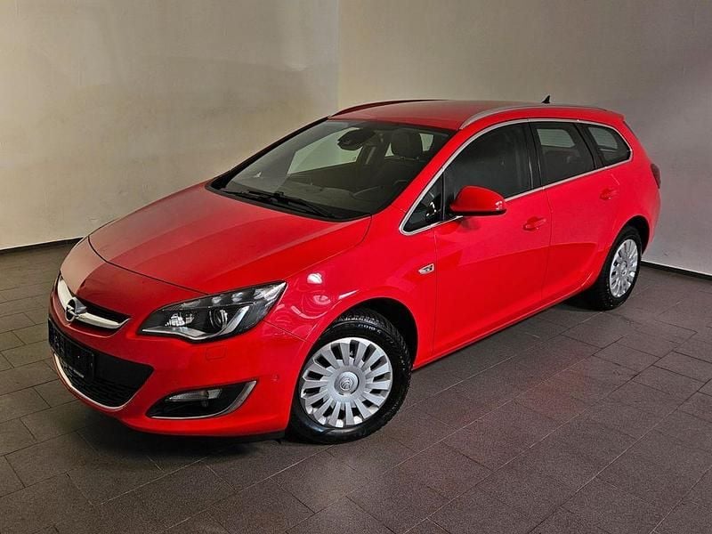 Gebraucht Opel Astra Exklusiv 140 PS (102 kW) 2016 Rot Kombi
