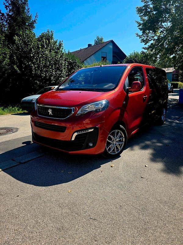 Orange Gebraucht 2019 Peugeot Traveller Van / Kleinbus | 29.999 € (Fairer Preis) - Bild 1/4