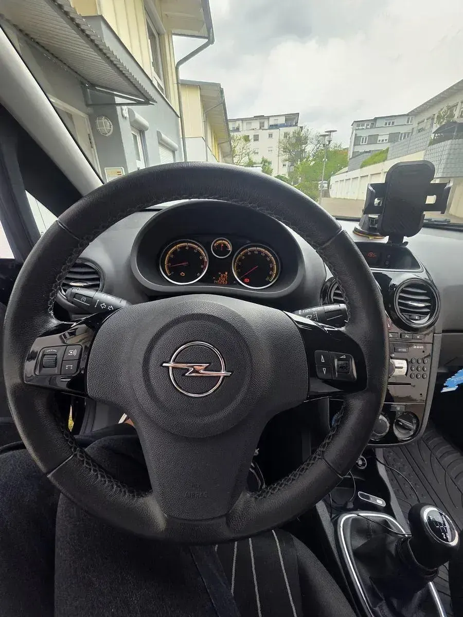 Gebraucht Opel Corsa Edition 87 PS (63 kW) 2010 Schwarz Kleinwagen
